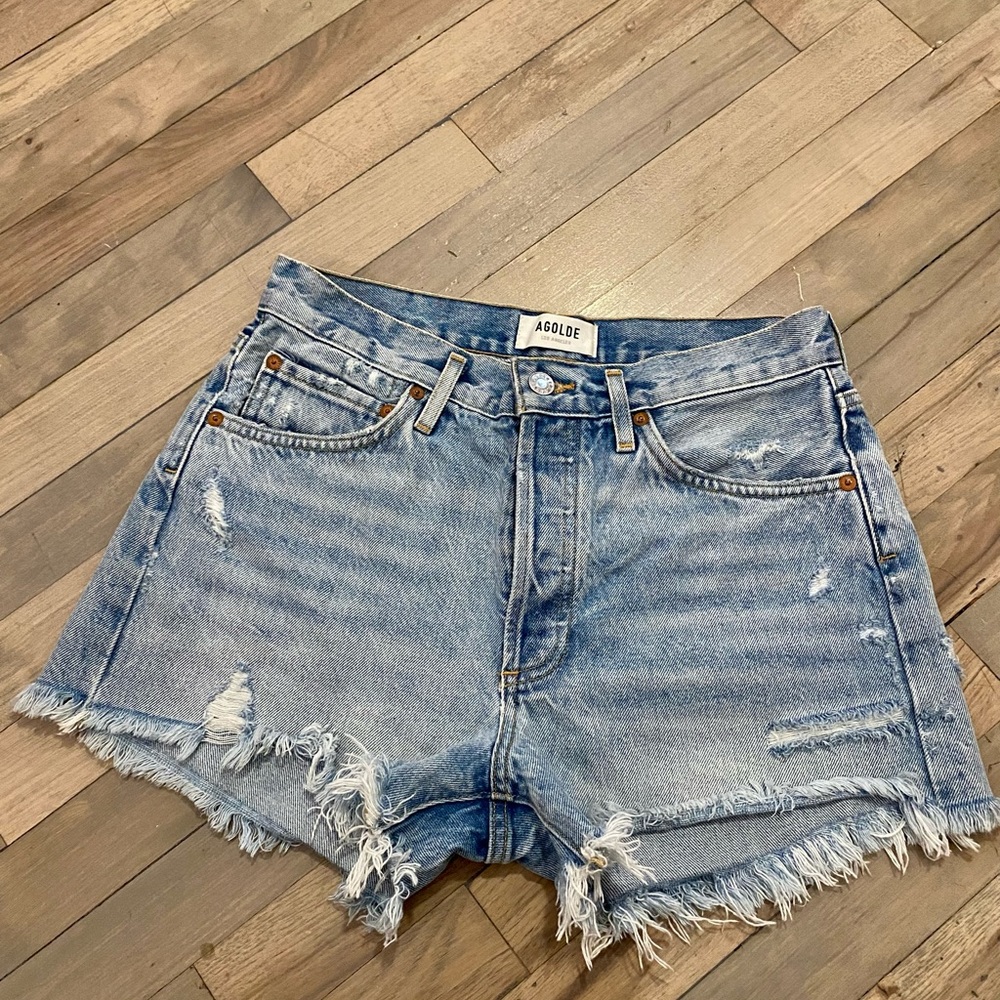 AGOLDE Parker Vintage Cut Off Short in color Swampmeet